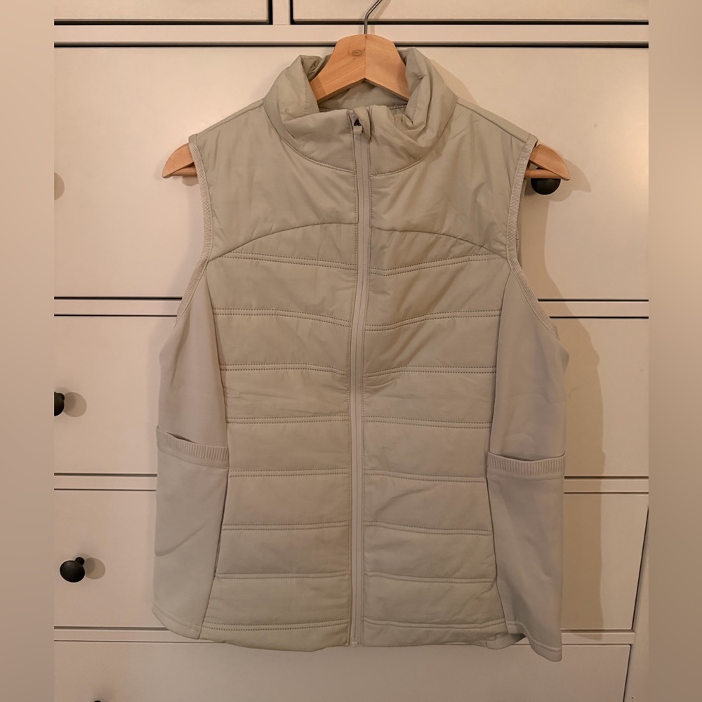 Avia Light Gray Quilted Athletic Vest – Size L (12–14)